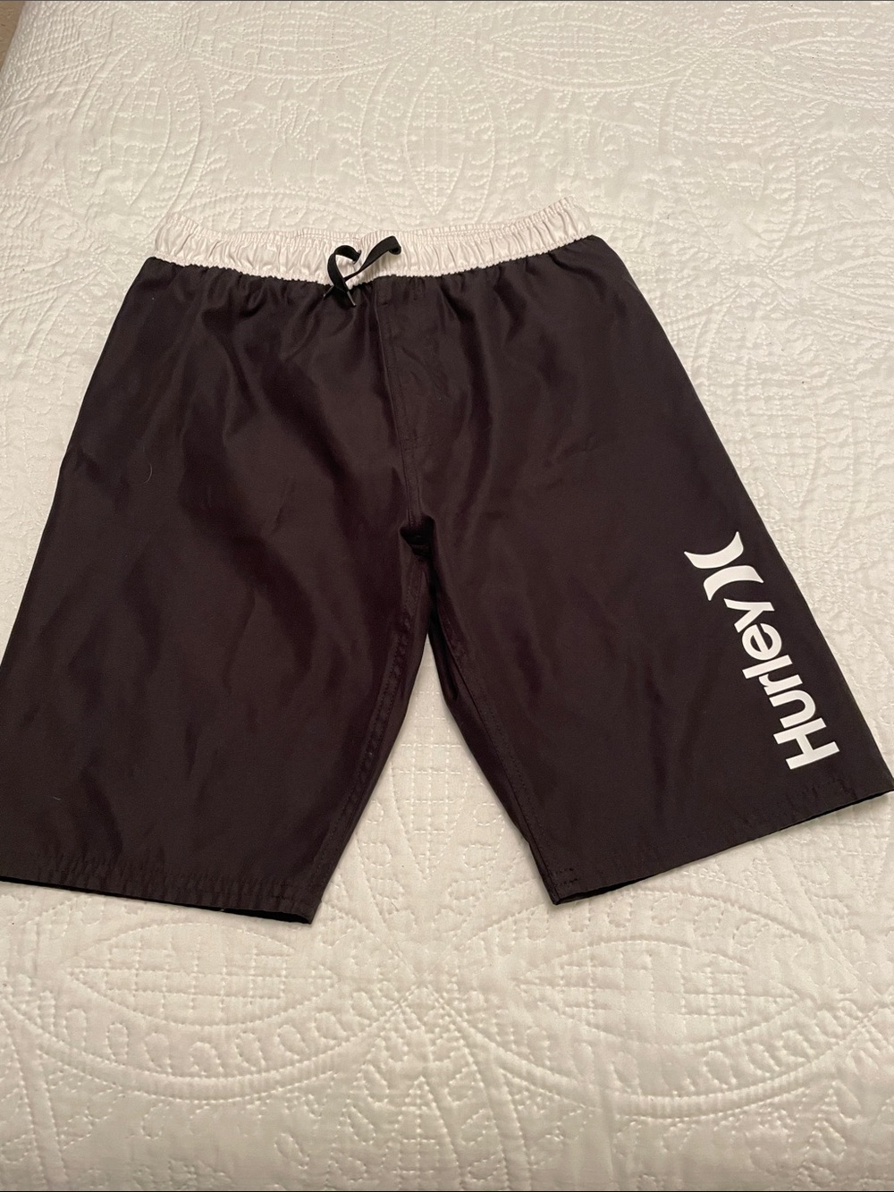 HURLEY Large Boys Board Swim Shorts Black & White LIKE NEW